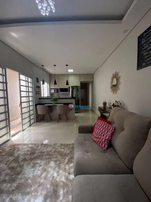 Foto 1 de Casa com 2 Quartos à venda, 62m² em Jardim Interlagos, Hortolândia