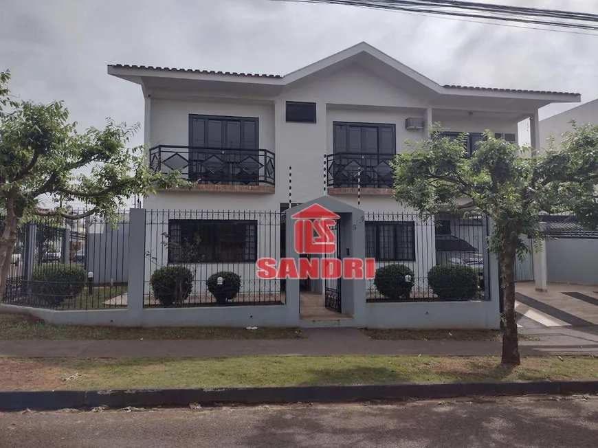 Foto 1 de Sobrado com 4 Quartos para alugar, 261m² em Jardim Bela Vista, Maringá