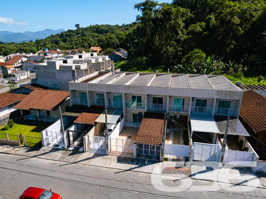 Foto 1 de Sobrado com 2 Quartos à venda, 86m² em Nova Brasília, Joinville