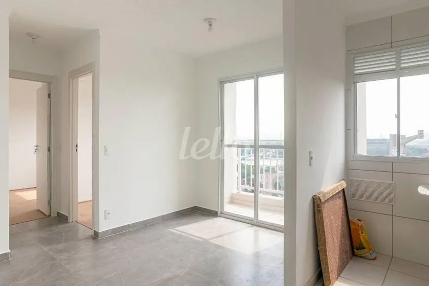 Foto 1 de Apartamento com 2 Quartos para alugar, 38m² em Pari, São Paulo