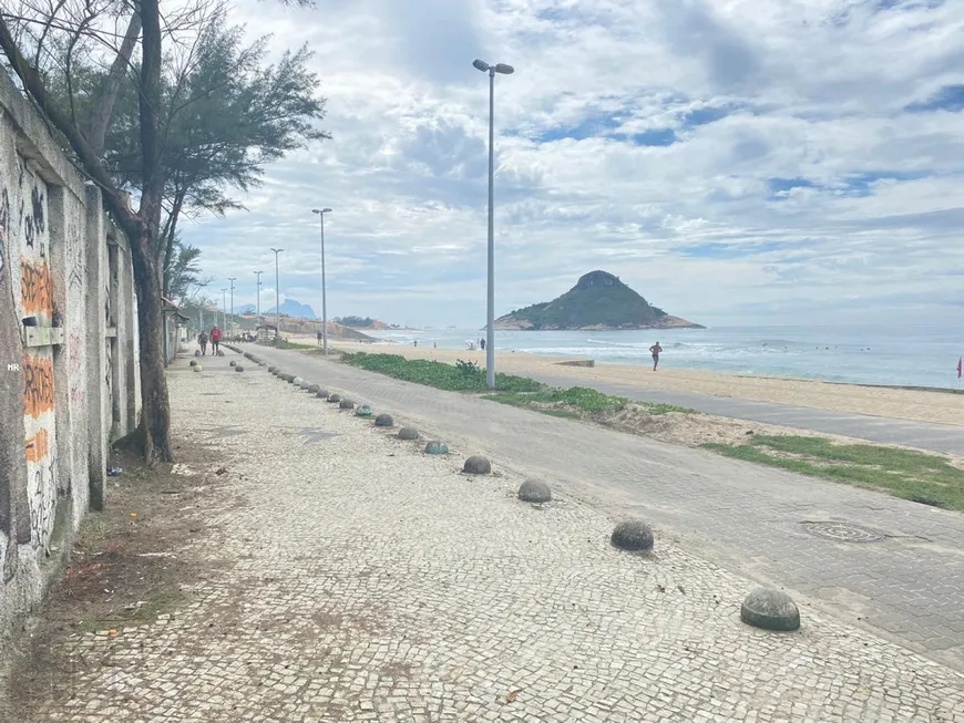 Foto 1 de Lote/Terreno à venda, 600m² em Recreio Dos Bandeirantes, Rio de Janeiro