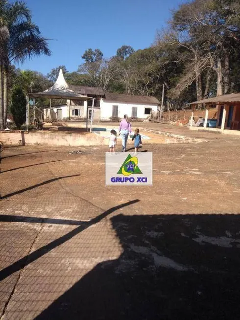 Foto 1 de Fazenda/Sítio com 3 Quartos à venda, 800m² em , Elói Mendes