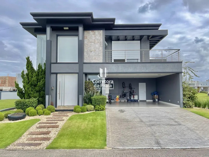 Foto 1 de Casa de Condomínio com 3 Quartos à venda, 300m² em Emboaba, Tramandaí