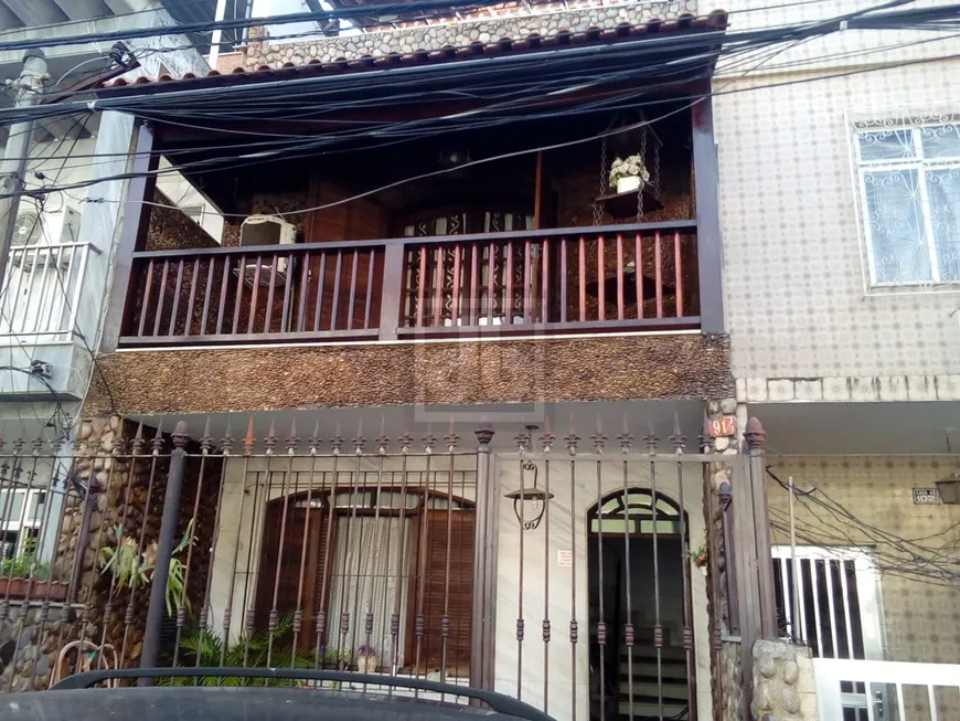 Foto 1 de Casa de Condomínio com 3 Quartos à venda, 126m² em Portuguesa, Rio de Janeiro