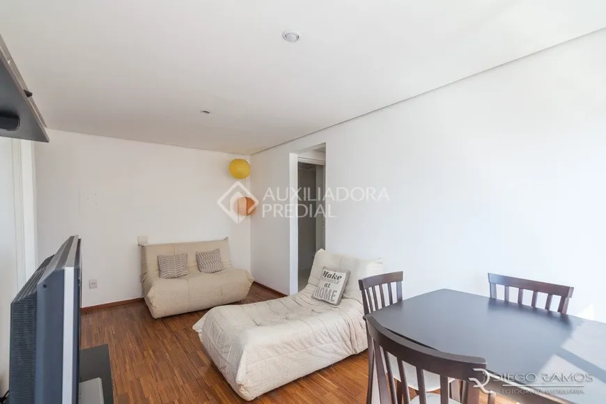 Foto 1 de Apartamento com 1 Quarto à venda, 42m² em Santana, Porto Alegre