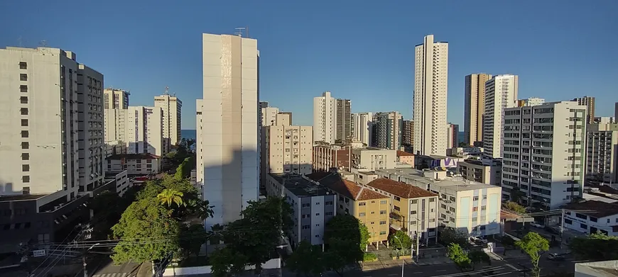Foto 1 de Apartamento com 3 Quartos para venda ou aluguel, 140m² em Boa Viagem, Recife