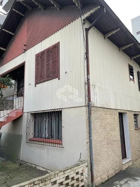 Foto 1 de Casa com 8 Quartos à venda, 380m² em Panazzolo, Caxias do Sul