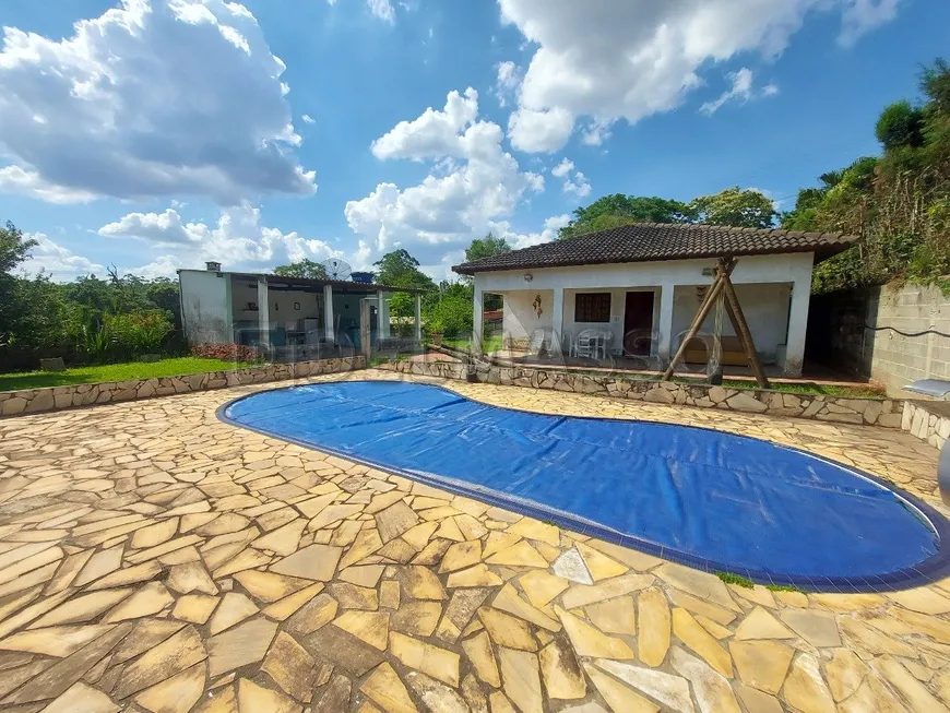 Foto 1 de Fazenda/Sítio com 3 Quartos à venda, 1000m² em Curral, Ibiúna