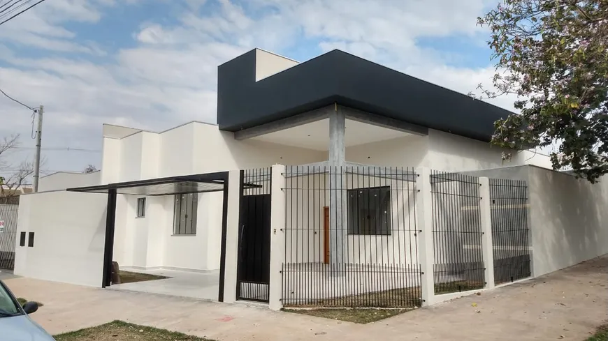 Foto 1 de Casa com 3 Quartos à venda, 107m² em Jardim Monte Rei, Maringá