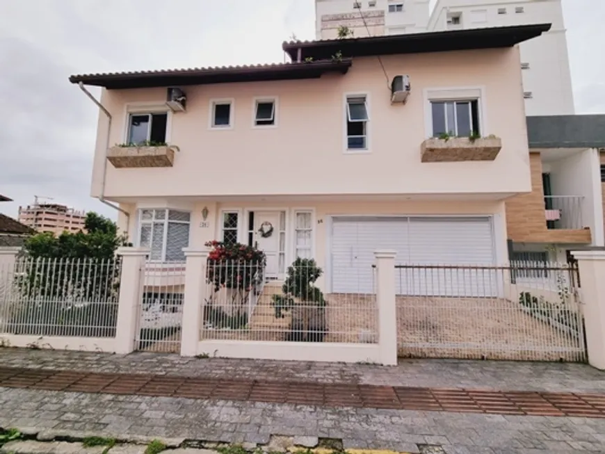 Foto 1 de Casa com 4 Quartos à venda, 190m² em Canto, Florianópolis