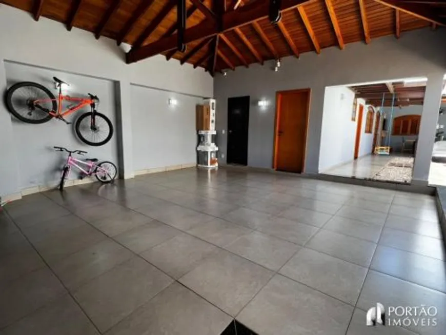 Foto 1 de Casa com 2 Quartos à venda, 197m² em Quinta Bela Olinda, Bauru