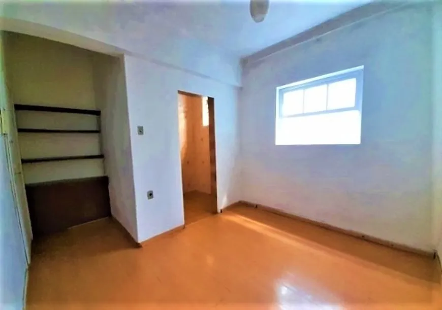 Foto 1 de Apartamento com 1 Quarto para alugar, 32m² em Floresta, Porto Alegre