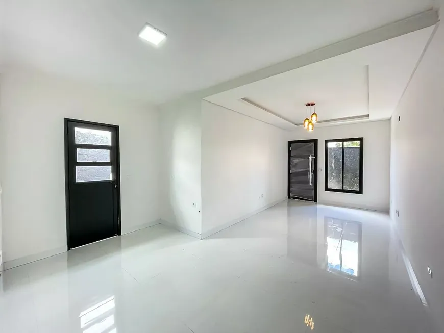 Foto 1 de Casa com 2 Quartos à venda, 69m² em Colônia Rio Grande, São José dos Pinhais