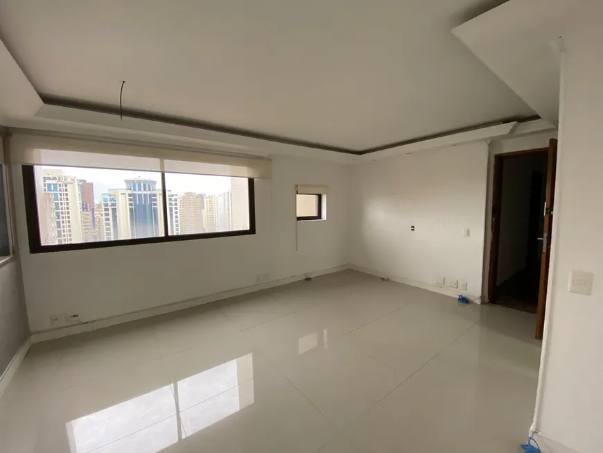 Foto 1 de Apartamento com 2 Quartos à venda, 73m² em Moema, São Paulo