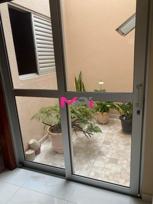 Foto 1 de Sobrado com 3 Quartos à venda, 269m² em Medeiros, Jundiaí