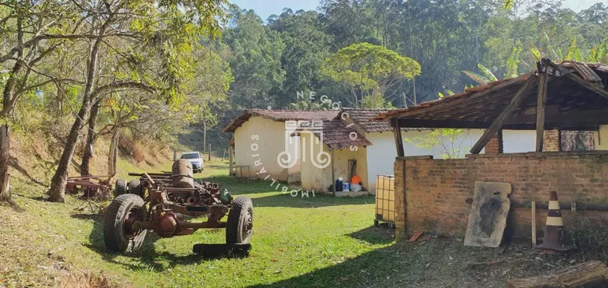 Foto 1 de Fazenda/Sítio com 3 Quartos à venda, 200m² em Santa Clara, Jundiaí