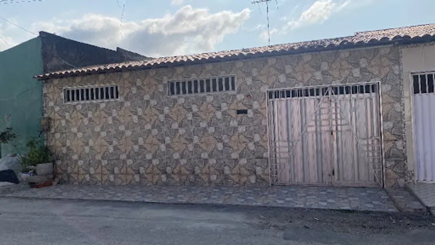 Foto 1 de Casa com 2 Quartos à venda, 153m² em Centro, Maracanaú