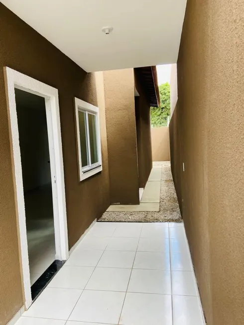 Foto 1 de Casa com 2 Quartos à venda, 79m² em Gereraú, Itaitinga