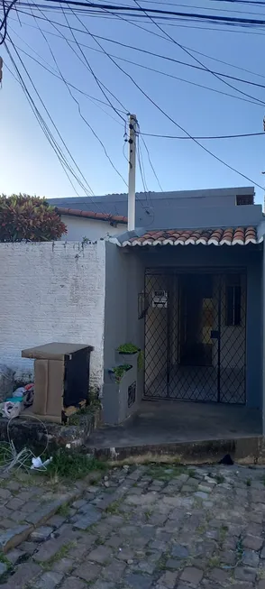 Foto 1 de Casa com 2 Quartos à venda, 69m² em Alecrim, Natal