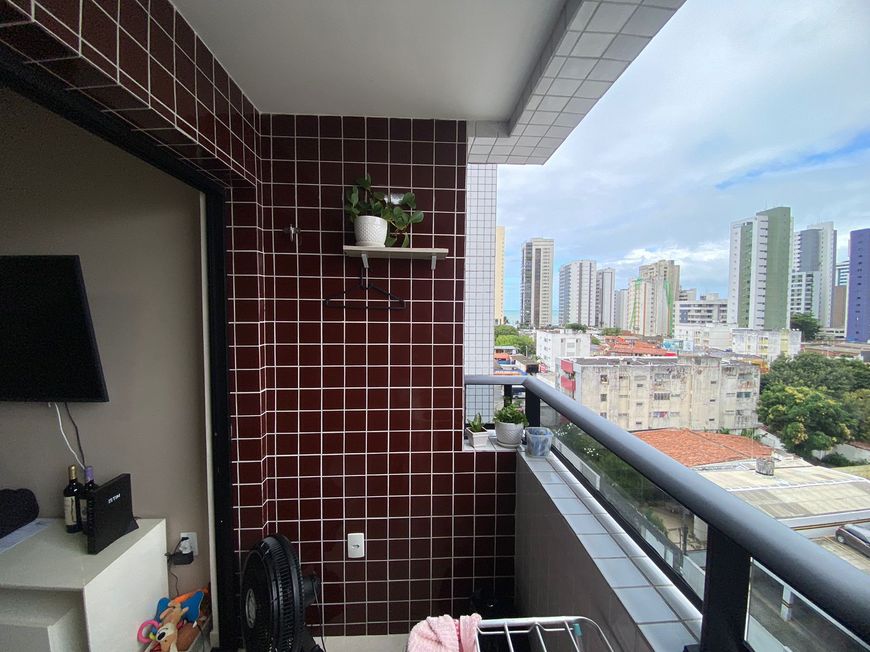 Apartamento em Piedade com 2qts, sendo 1 suíte, beira mar