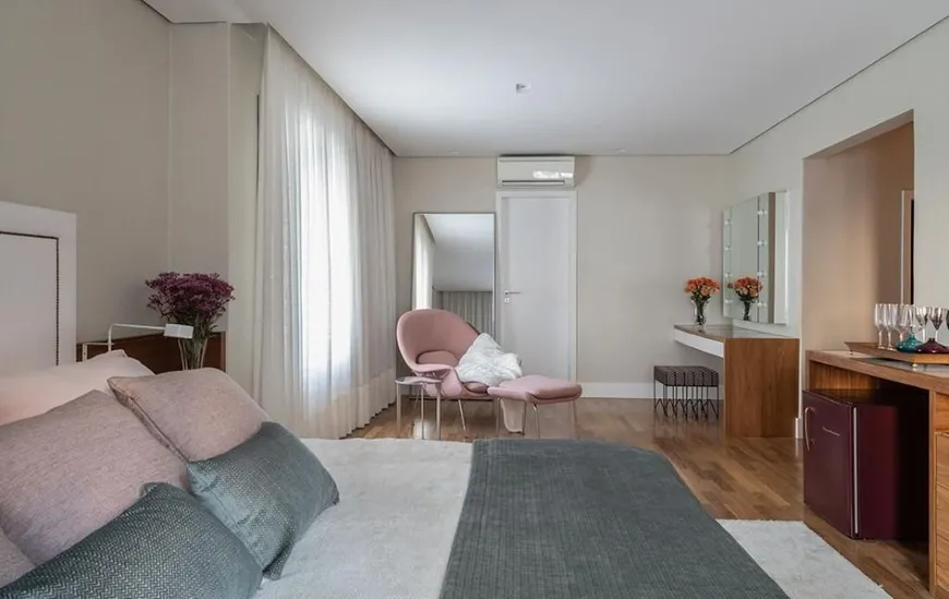 Foto 1 de Apartamento com 4 Quartos à venda, 475m² em Jardim Europa, São Paulo
