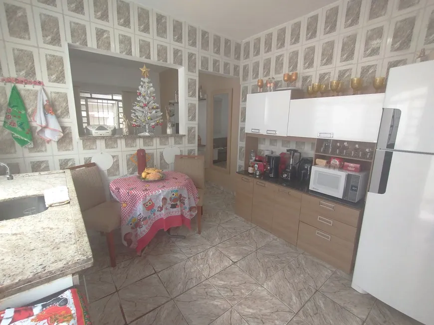 Foto 1 de Casa com 3 Quartos à venda, 144m² em Botujuru, Mogi das Cruzes