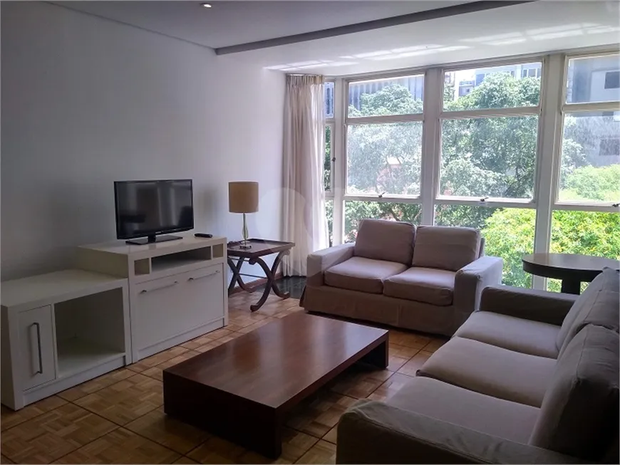 Foto 1 de Apartamento com 3 Quartos para alugar, 142m² em Jardim Paulista, São Paulo