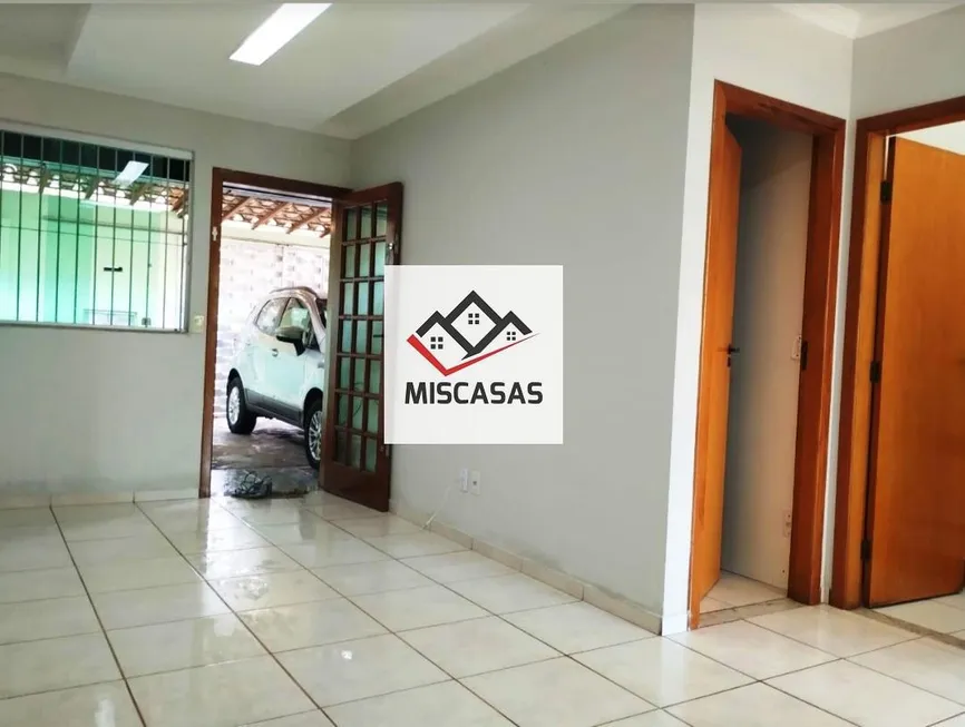 Foto 1 de Casa com 2 Quartos à venda, 71m² em Jardim Vitória, Belo Horizonte