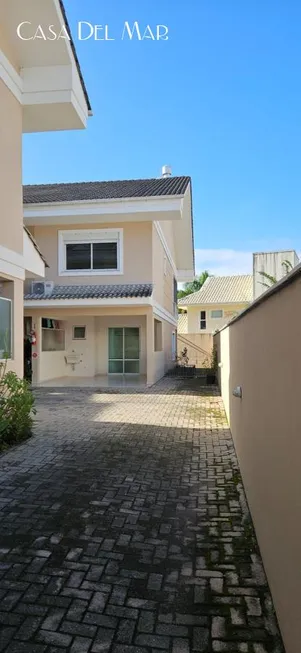 Foto 1 de Casa com 3 Quartos à venda, 124m² em Lagoa da Conceição, Florianópolis