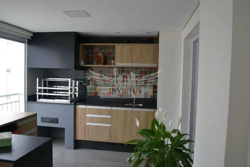 Foto 1 de Apartamento com 3 Quartos para alugar, 198m² em Santo Antônio, São Caetano do Sul