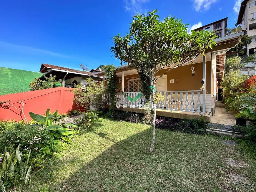 Foto 1 de Casa com 3 Quartos à venda, 150m² em Jardim Cascata, Teresópolis