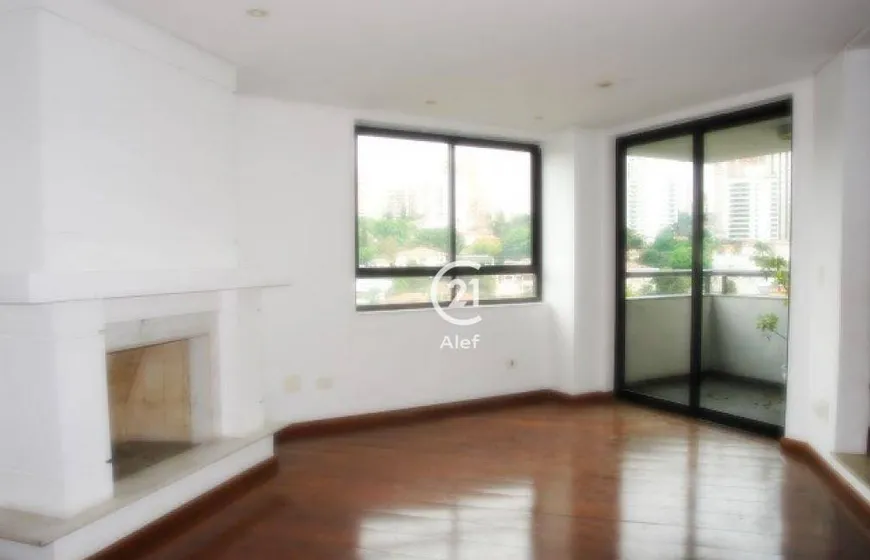 Foto 1 de Apartamento com 3 Quartos à venda, 140m² em Santa Cecília, São Paulo