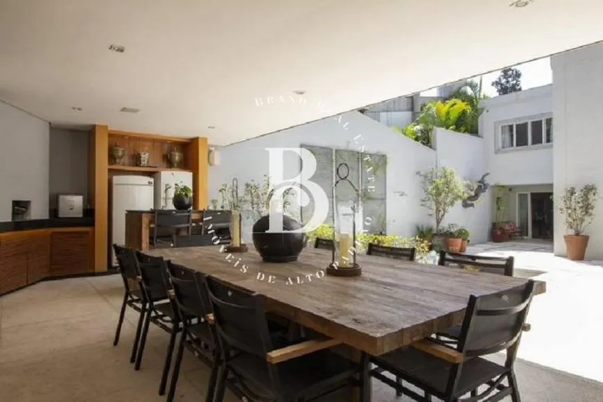 Foto 1 de Casa com 3 Quartos à venda, 480m² em Morumbi, São Paulo