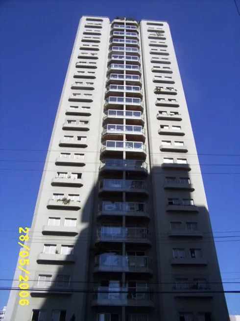 Foto 1 de Apartamento com 3 Quartos para venda ou aluguel, 76m² em Moema, São Paulo