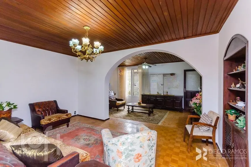 Foto 1 de Casa com 3 Quartos à venda, 227m² em Vila Assunção, Porto Alegre