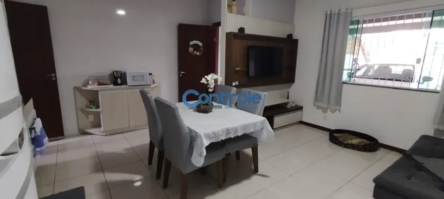 Foto 1 de Casa com 2 Quartos à venda, 63m² em Forquilhas, São José