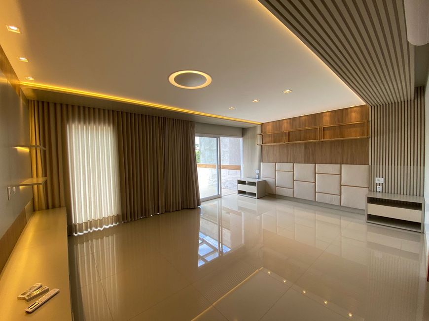 Foto 1 de Casa de Condomínio com 4 Quartos à venda, 333m² em Condomínio do Lago, Goiânia