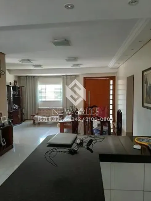 Foto 1 de Casa com 4 Quartos à venda, 630m² em Vila Oswaldo Rosa, Goiânia