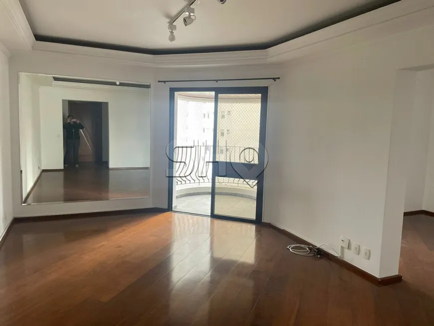 Foto 1 de Apartamento com 3 Quartos para alugar, 150m² em Planalto Paulista, São Paulo