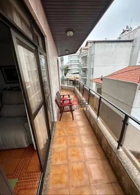 Foto 1 de Apartamento com 3 Quartos à venda, 140m² em Passagem, Cabo Frio