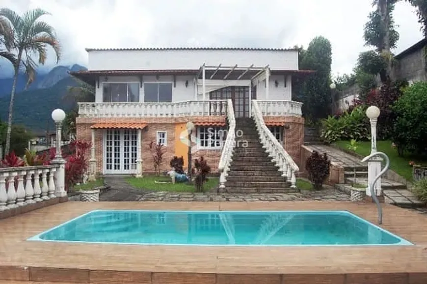 Foto 1 de Casa com 4 Quartos à venda, 1100m² em Caneca Fina, Guapimirim