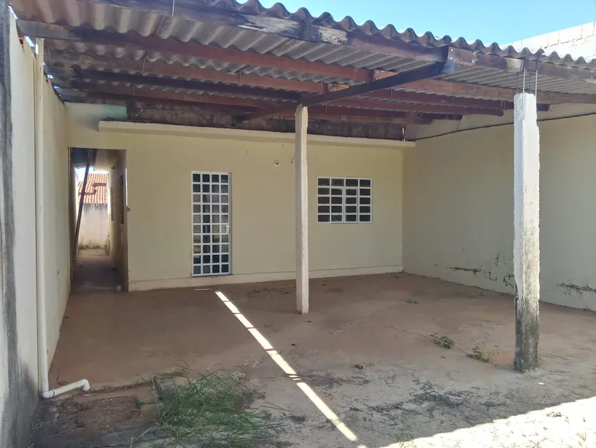 Foto 1 de Casa com 2 Quartos à venda, 200m² em Arapoanga, Brasília