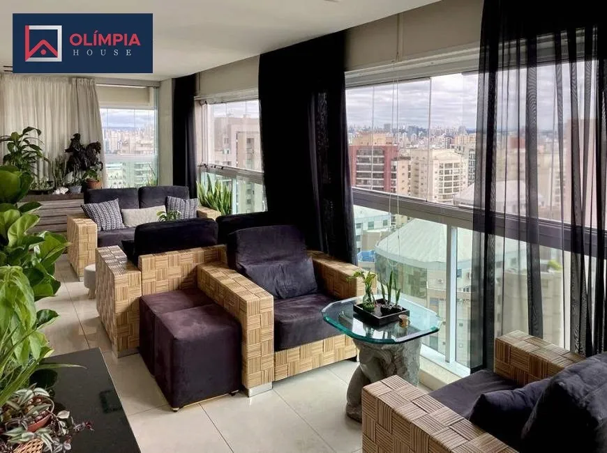 Foto 1 de Apartamento com 3 Quartos à venda, 204m² em Moema, São Paulo