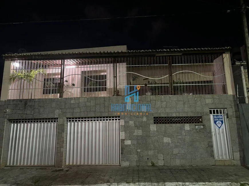 Foto 1 de Casa com 3 Quartos para alugar, 397m² em Barro Vermelho, Natal