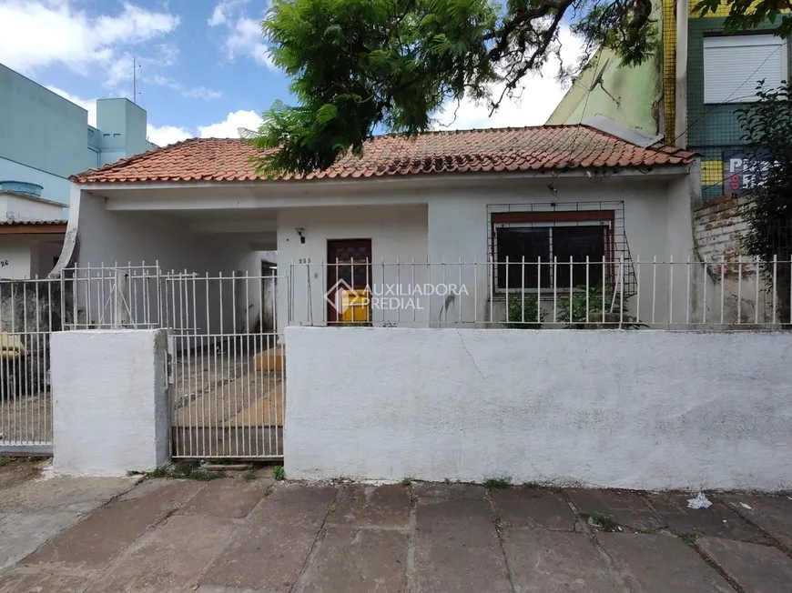 Foto 1 de Casa com 3 Quartos à venda, 205m² em Jardim Carvalho, Porto Alegre