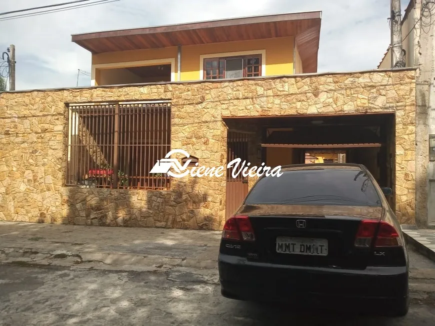 Foto 1 de Sobrado com 3 Quartos à venda, 250m² em Vila Rica, Pindamonhangaba