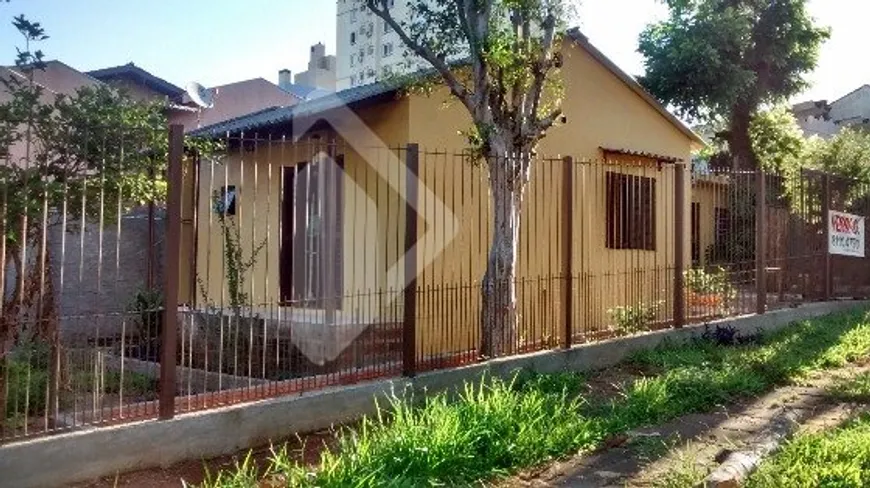 Foto 1 de Casa com 2 Quartos à venda, 120m² em Bom Jesus, Porto Alegre