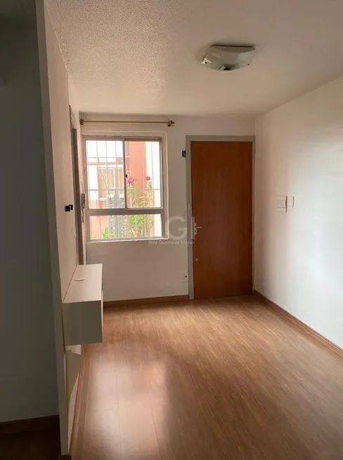 Foto 1 de Apartamento com 2 Quartos à venda, 41m² em Rubem Berta, Porto Alegre