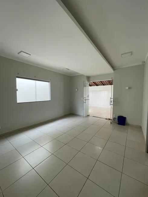 Foto 1 de Casa com 4 Quartos à venda, 160m² em Santa Mônica, Uberlândia