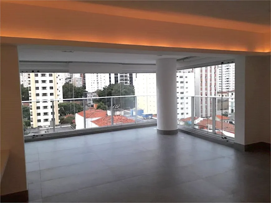 Foto 1 de Apartamento com 1 Quarto para venda ou aluguel, 90m² em Pinheiros, São Paulo